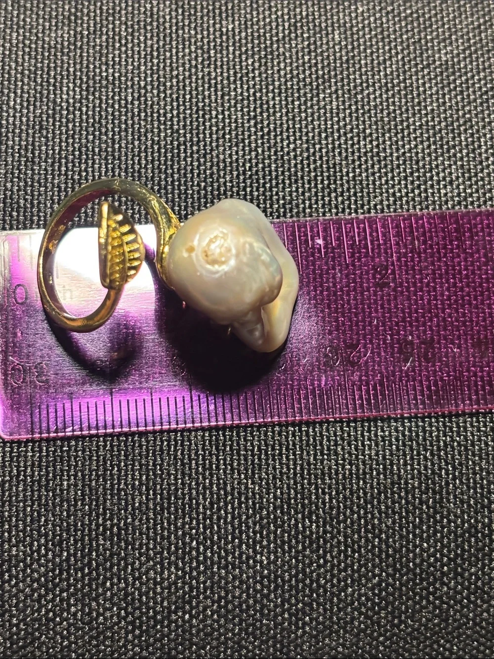 Gold Leaf Baroque Pearl Ring - Women Jewelry | Size 5